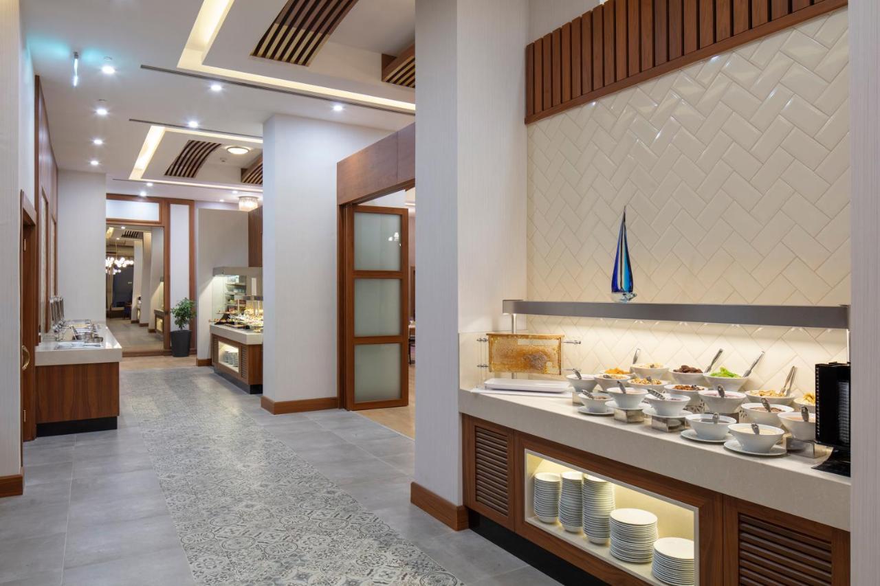 Doubletree By Hilton Istanbul Atasehir Hotel & Conference Centre Exterior foto