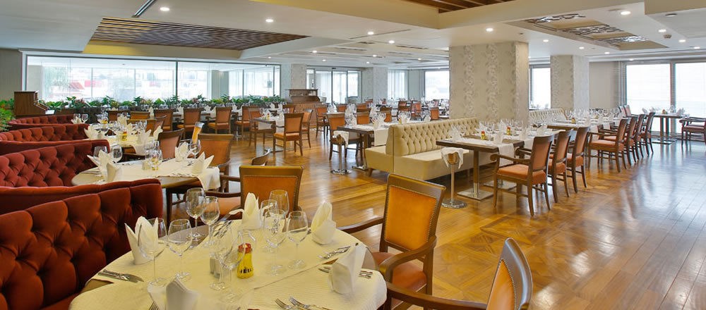 Doubletree By Hilton Istanbul Atasehir Hotel & Conference Centre Exterior foto