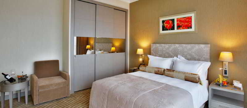 Doubletree By Hilton Istanbul Atasehir Hotel & Conference Centre Exterior foto